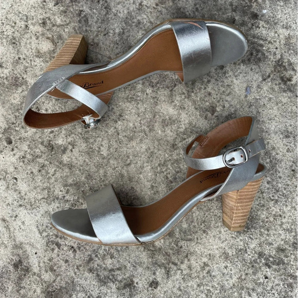 Lucky Brand  Silver Ankle Strap Heels, Size 7 - Picture 6 of 13
